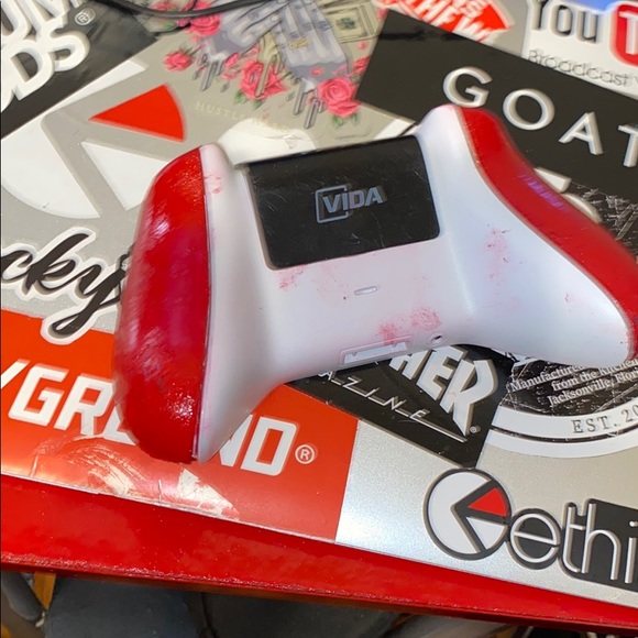 Custom Xbox controller - Picture 4 of 5